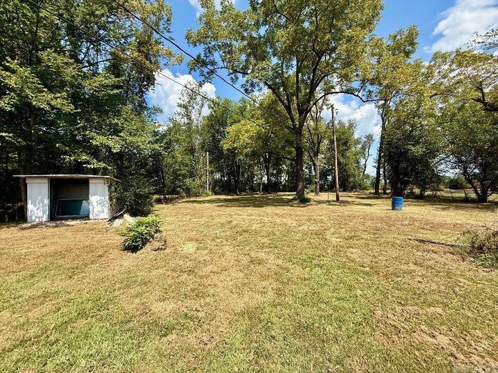 Property Photo: 6511 Hwy 62 W AR 72635