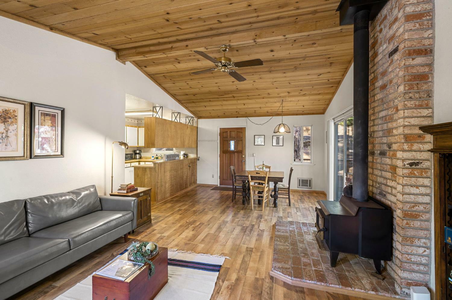 Property Photo:  1520 Pebble Beach Way  CA 95223 