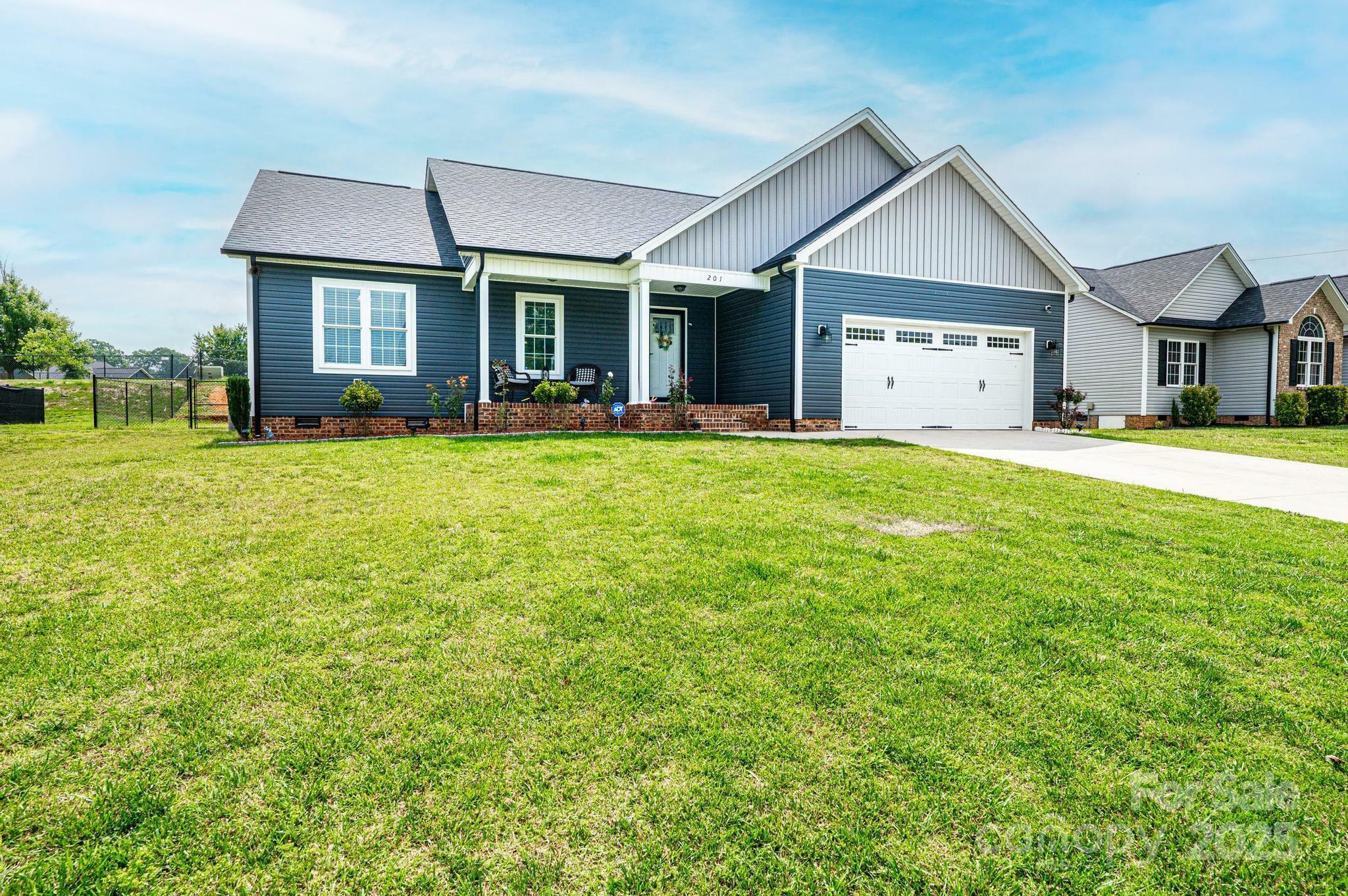 Property Photo: 201 S 5th Avenue NC 28650