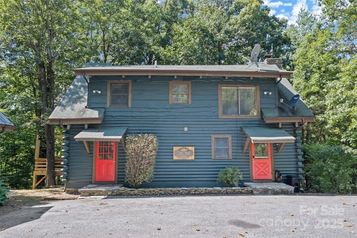 Property Photo: 214&Amp212 McKenzie Way NC 28762