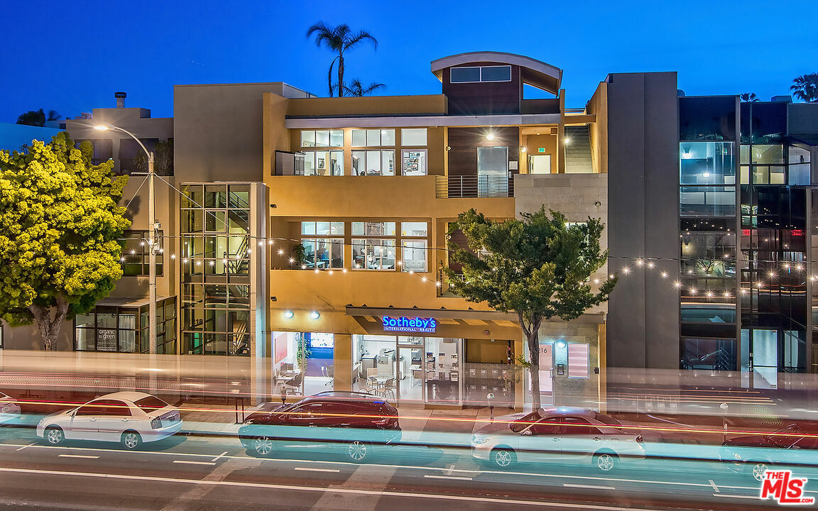 2216 Main St  Santa Monica CA 90405 photo