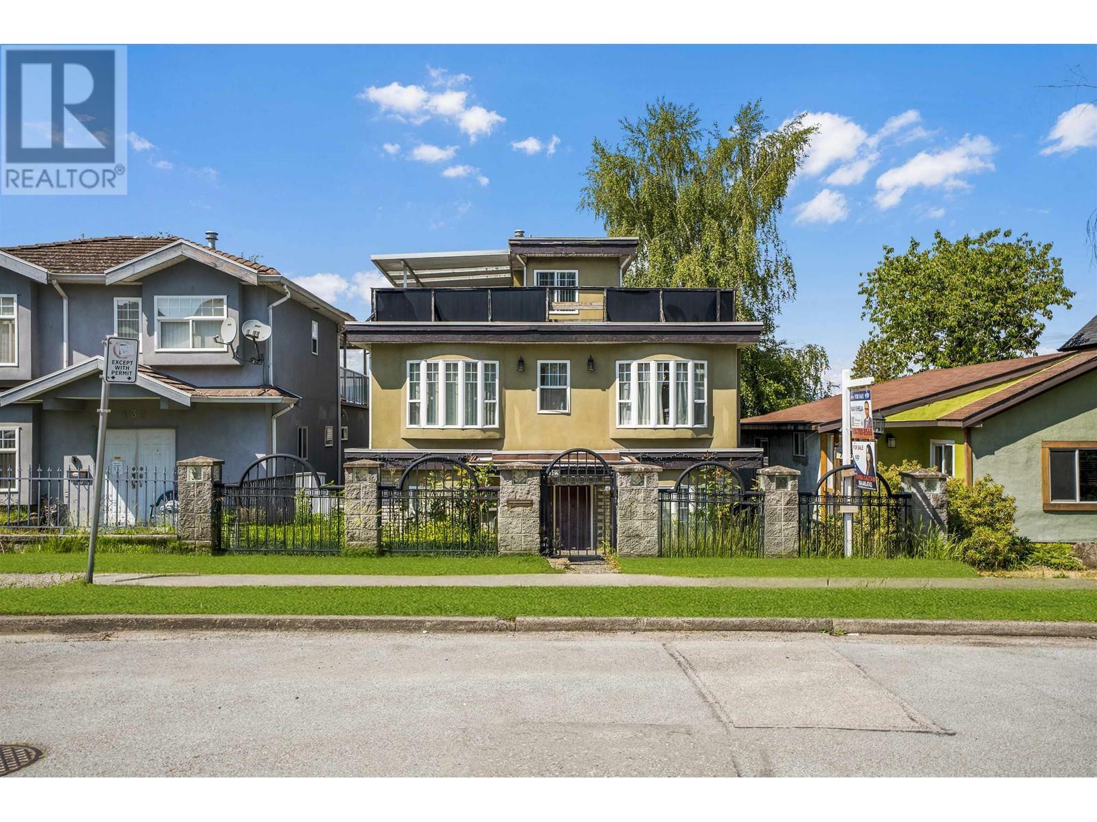 Property Photo: 743 Durward Avenue BC V5V 2Y9