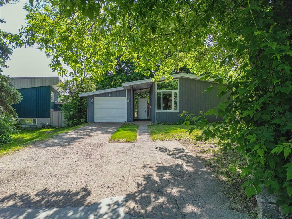Property Photo: 11 Sykes Boulevard MB R7B 0W7
