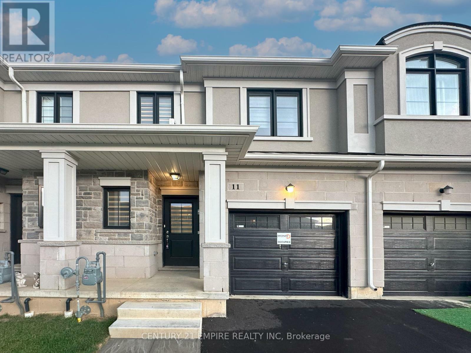 Photo de la propriété: 11 Mia Drive ON L9B 1K2