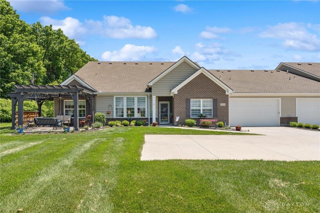 Property Photo:  1215 Bourdeaux Way  OH 45458 