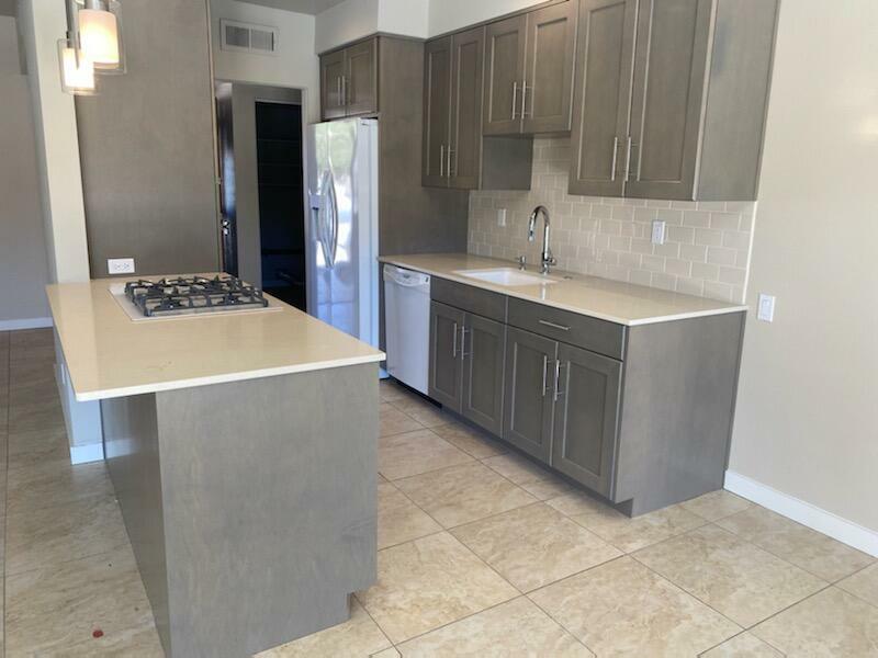 Property Photo: 48190 Birdie Way A CA 92260