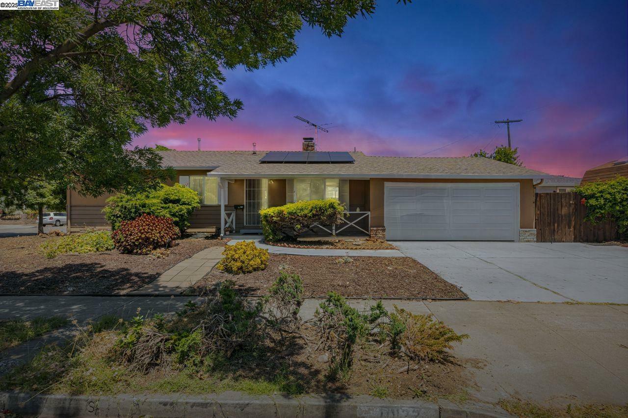Property Photo: 40122 Besco Dr CA 94538
