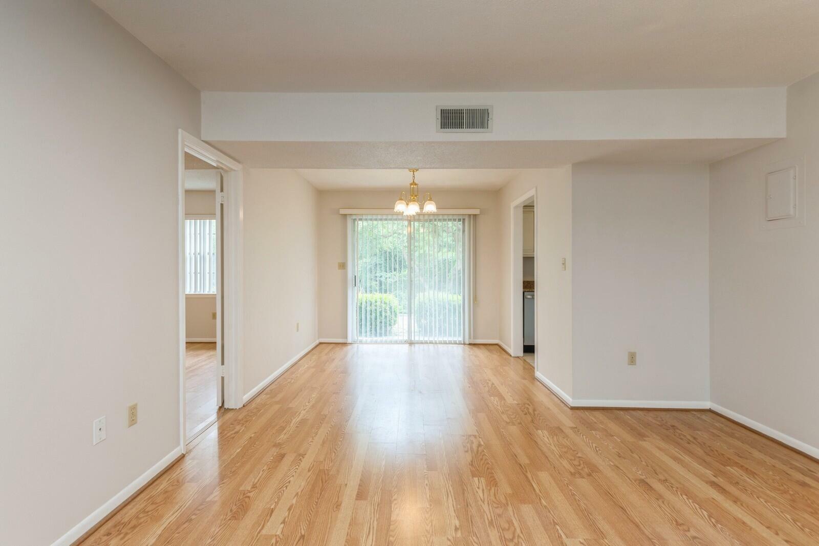 Property Photo: 104 Country Club Drive 104 FL 32578