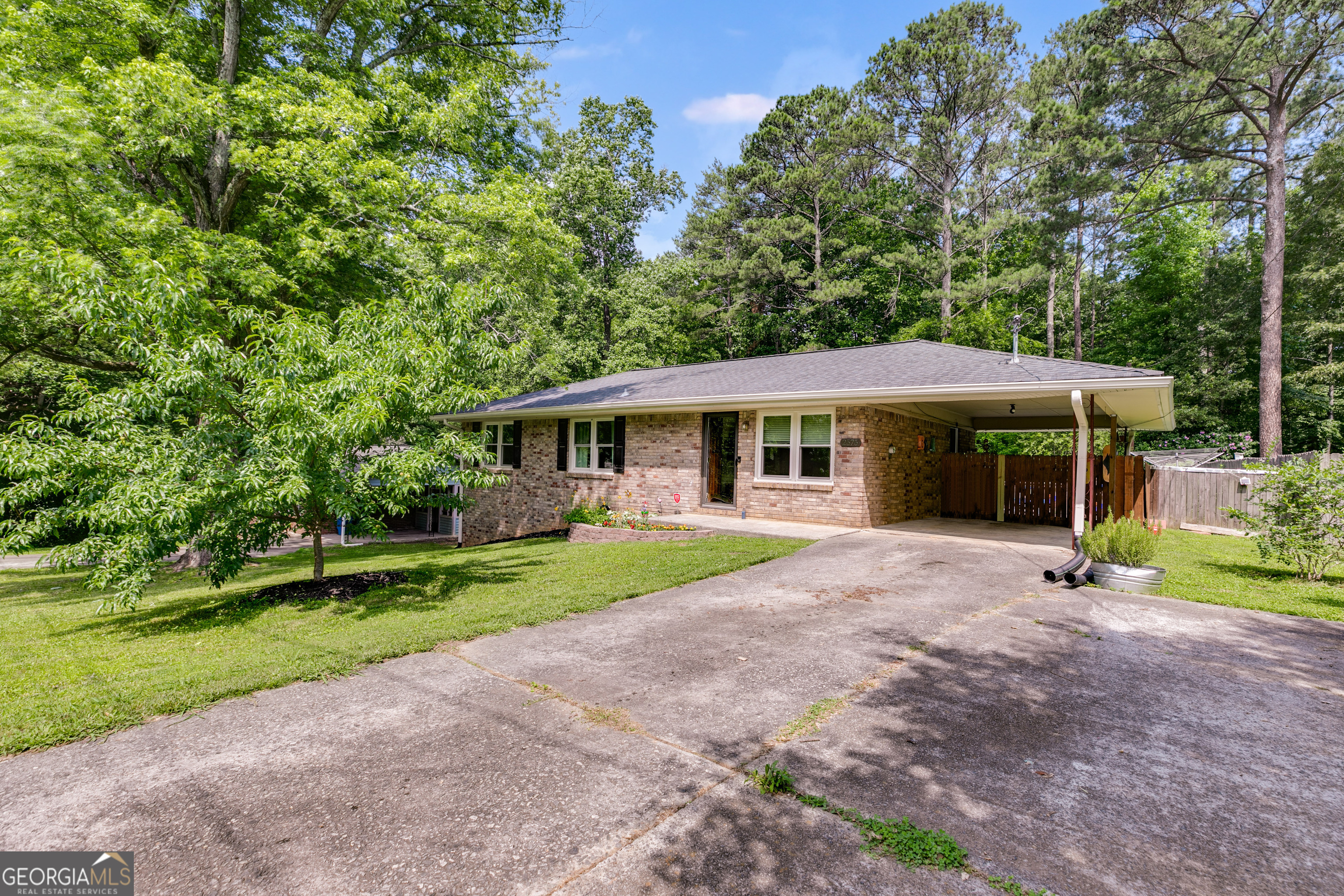 Property Photo: 2575 Dobbs Drive NW GA 30152