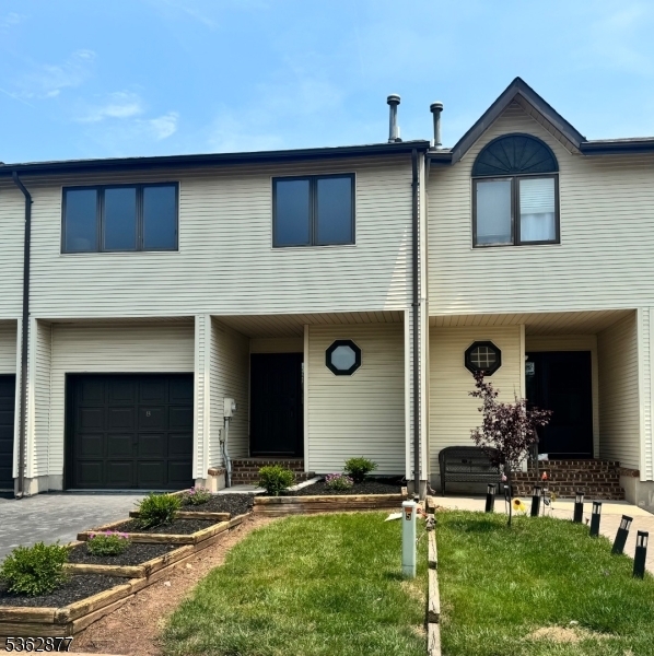 8 Fir Ct  Raritan Twp. NJ 08822 photo