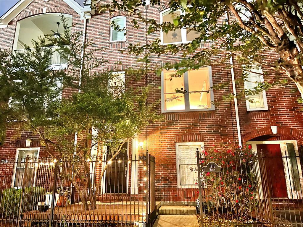 Property Photo: 1715 Hadley Street TX 77003