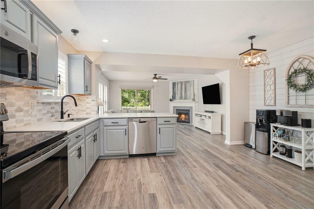 19 NW 95th Place  Kansas City MO 64155 photo