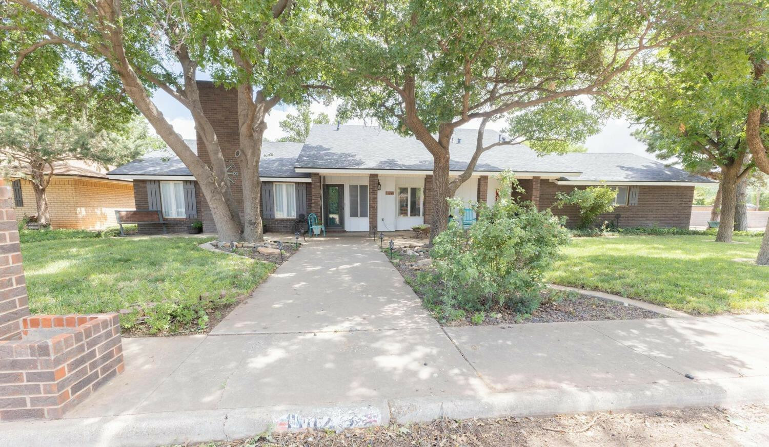 Property Photo: 1102 15th Street TX 79363