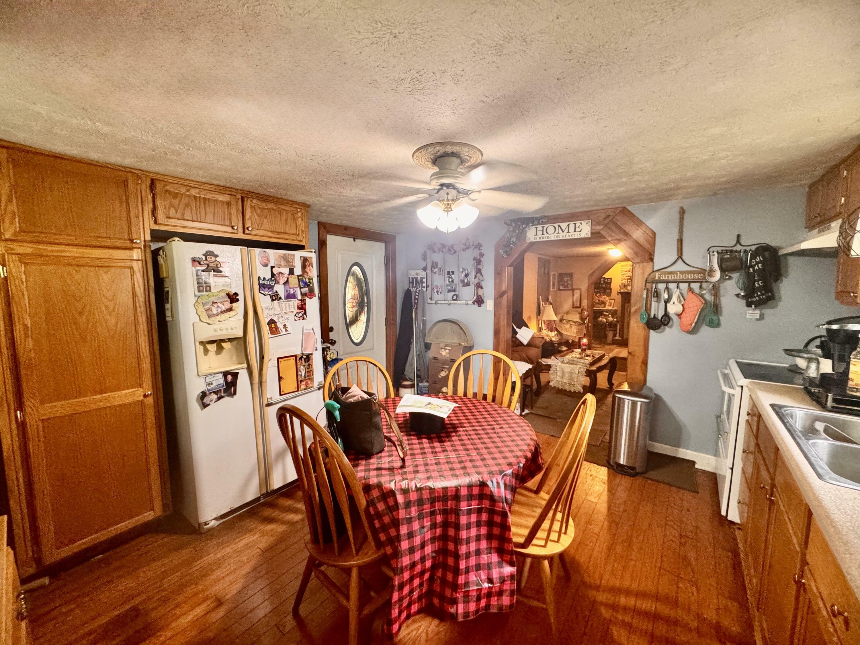 Property Photo: 1155 West Highway 1376 KY 40729