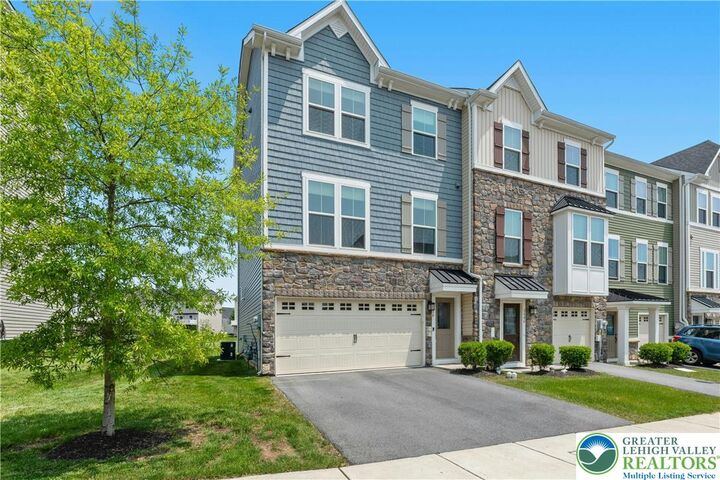 2408 Emanuel Court  Bethlehem Twp PA 18045 photo