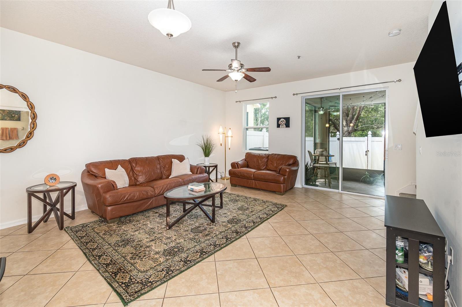 Property Photo: 178 Windflower Way FL 32765