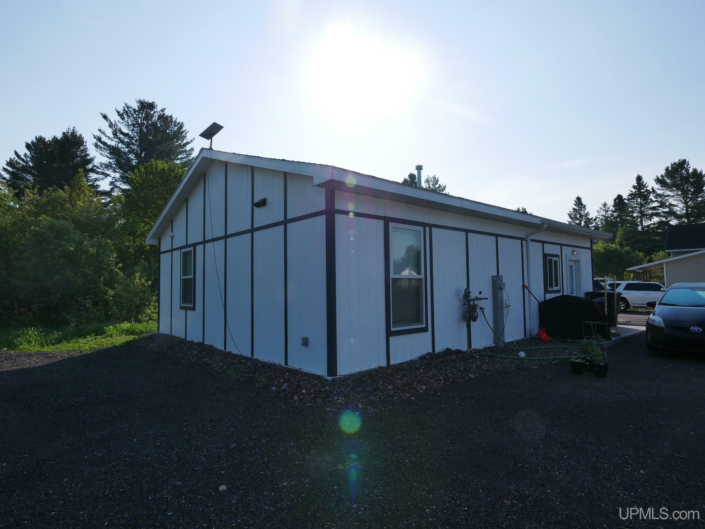 Property Photo: 17206 Franklin Loop MI 49905