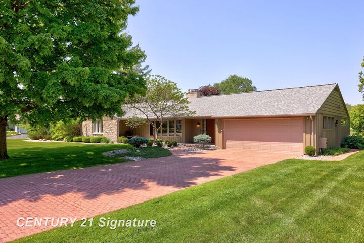 12 W Corral Drive  Saginaw MI 48638 photo
