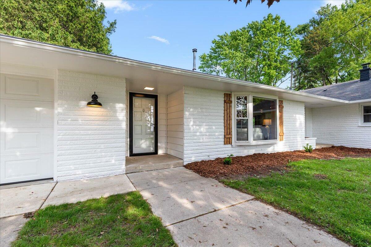 Property Photo: W132n12098 Mary Buth Ln WI 53022