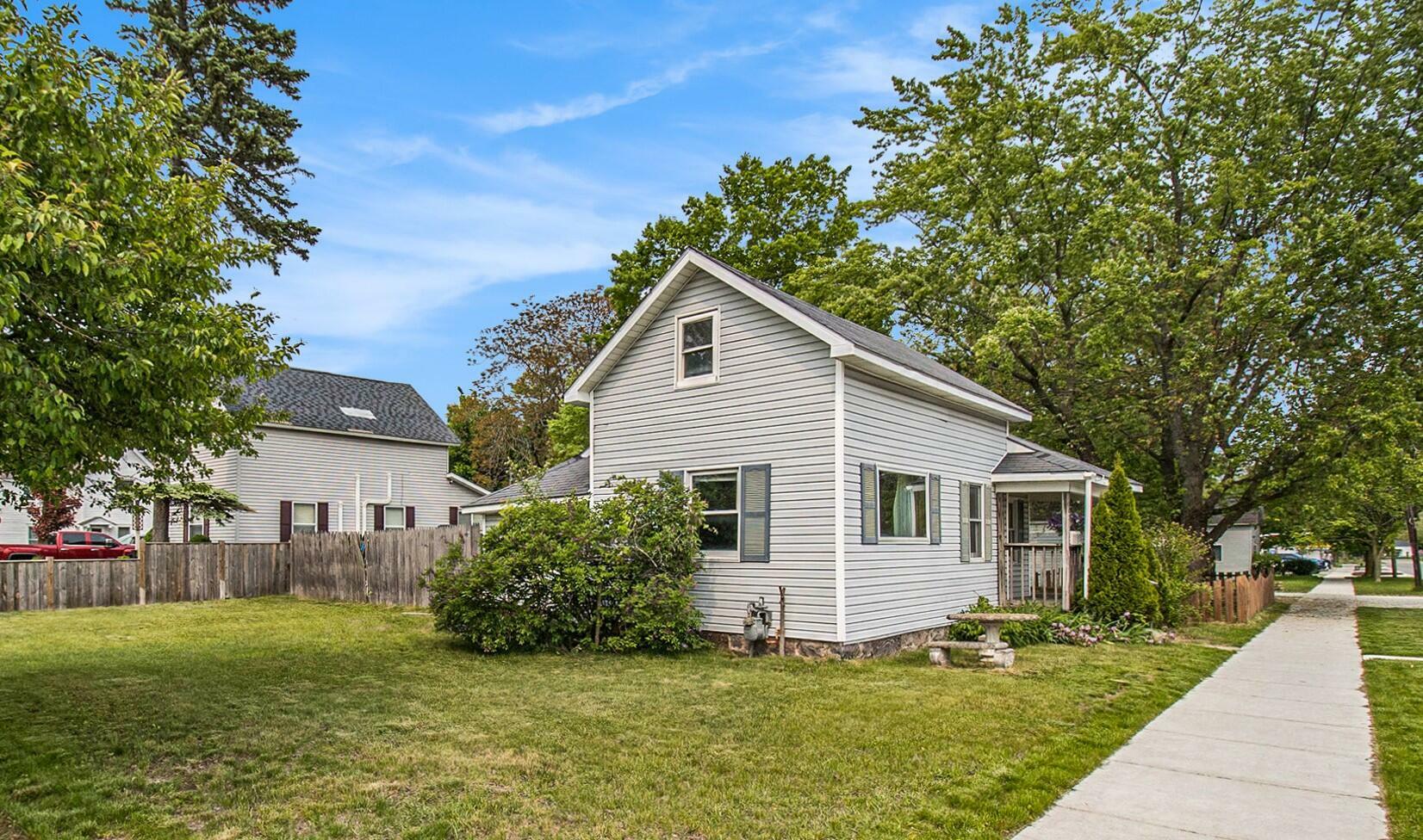 Property Photo: 302 Wood Street MI 49420