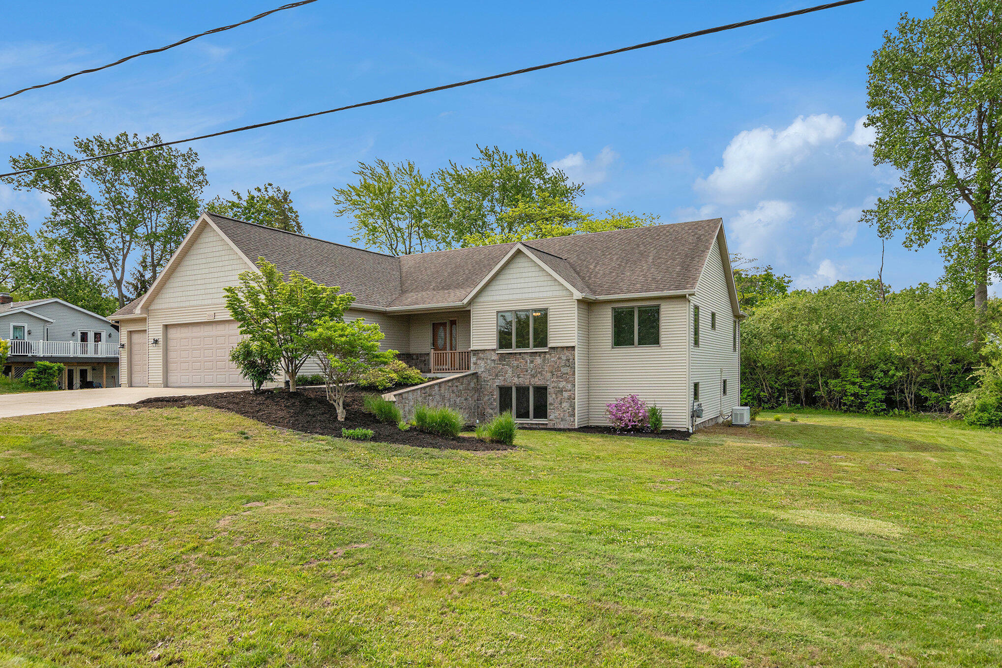 Property Photo: 7352 Lakeridge Road MI 49090