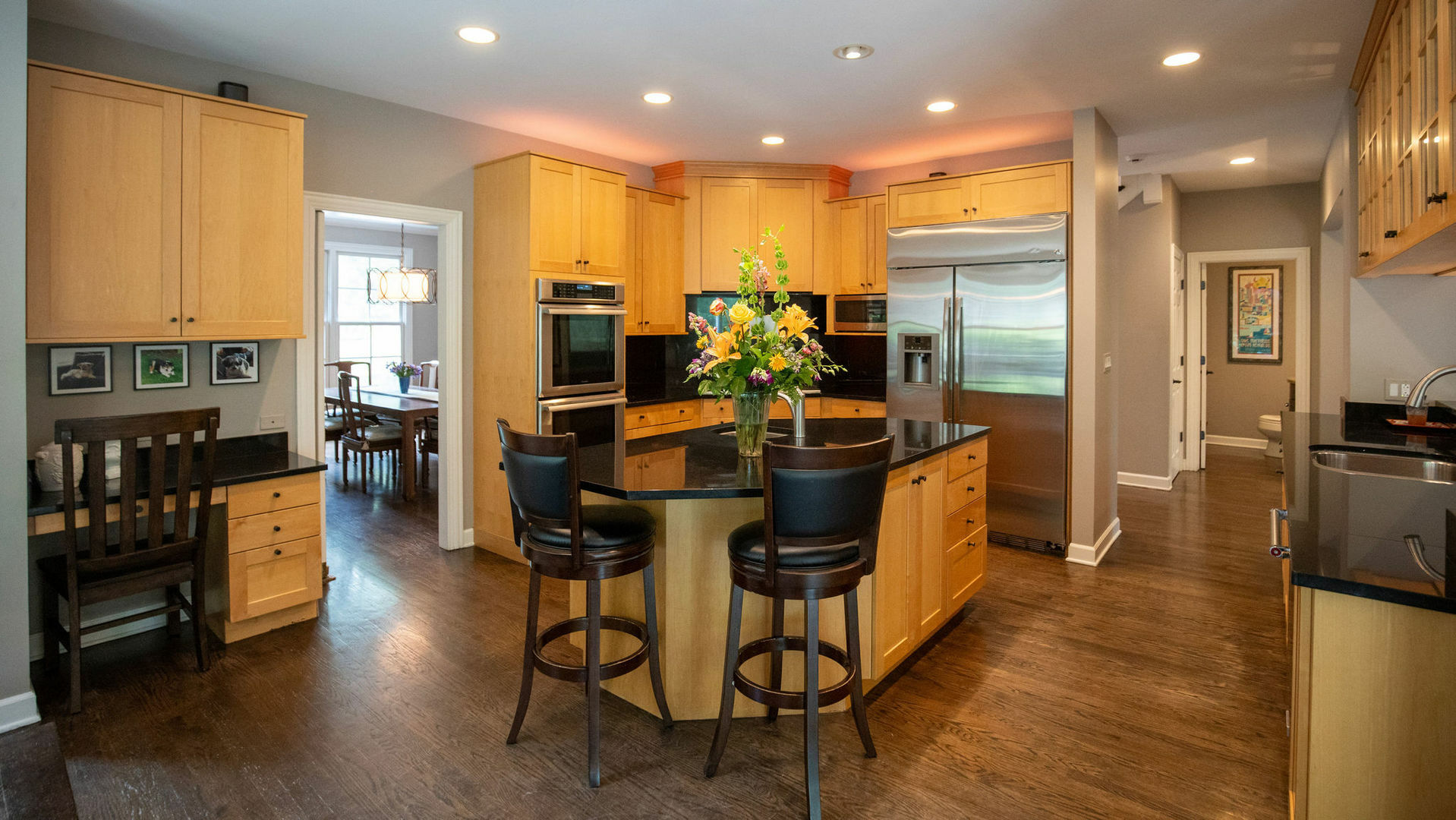 Property Photo: 1301 Wendy Drive IL 60062