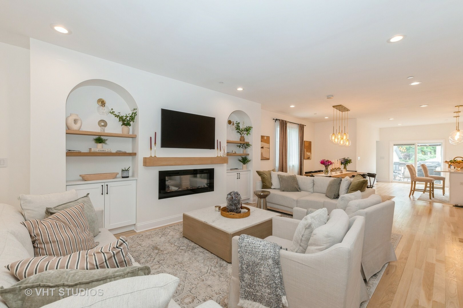 Property Photo: 1133 Elgin Avenue IL 60130