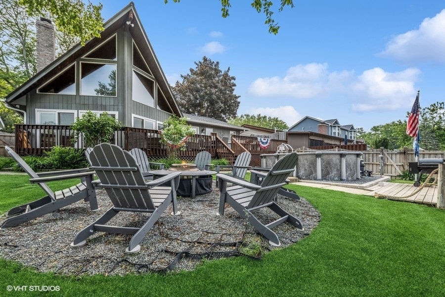 Property Photo: 610 McHenry Avenue IL 60050