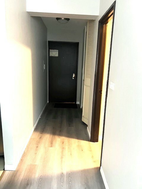 Property Photo: 5348 N Cumberland Avenue 204 IL 60656