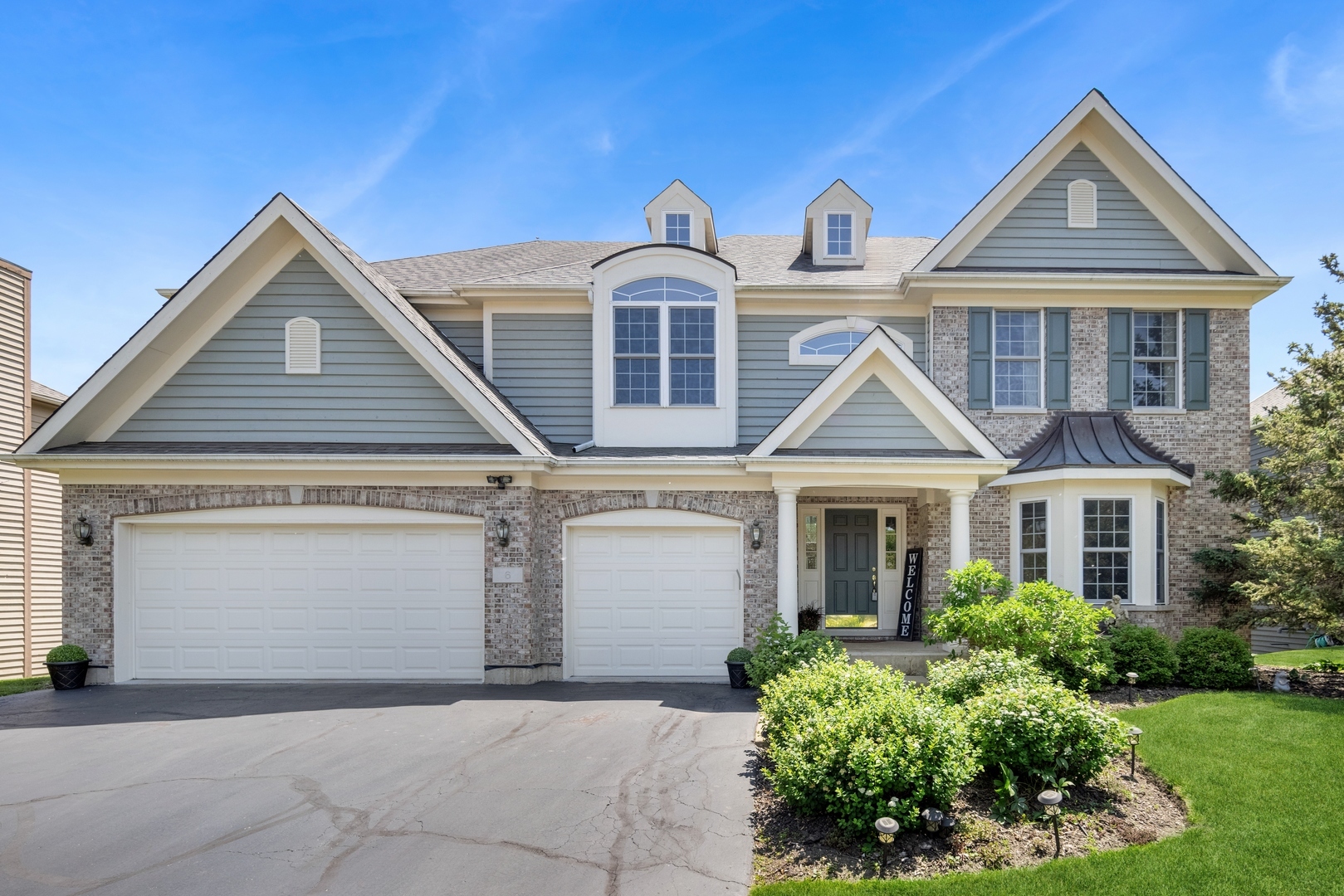 6 Valhalla Court  Lake In the Hills IL 60156 photo