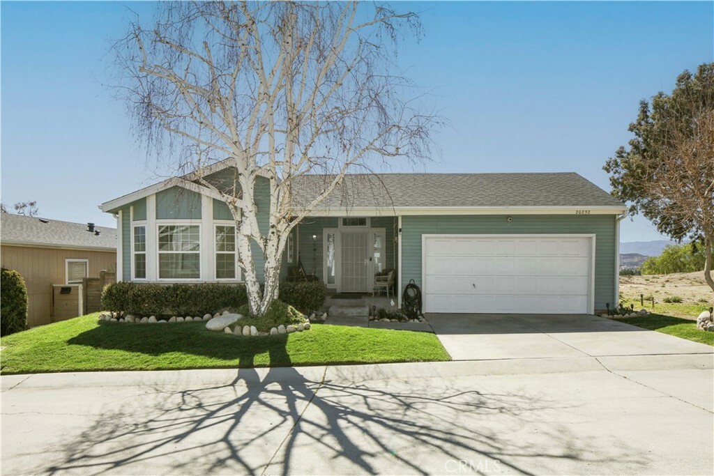 Property Photo: 20252 Shadow Island Drive CA 91351