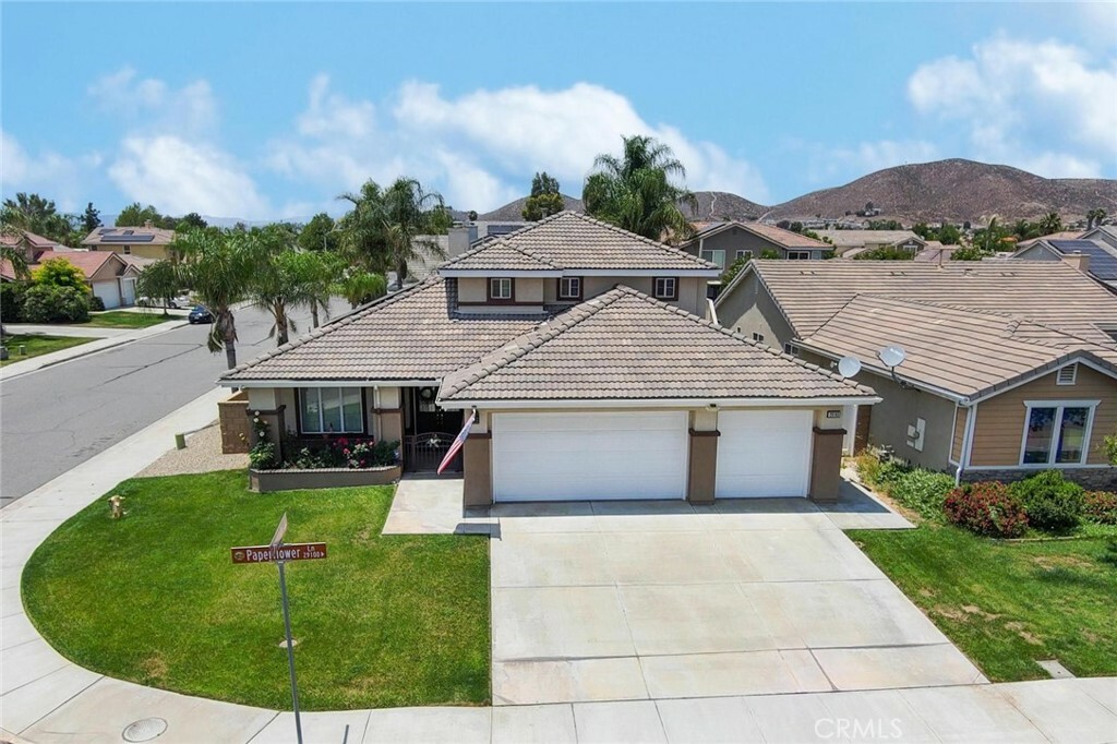 Property Photo: 29183 Paperflower Lane CA 92584
