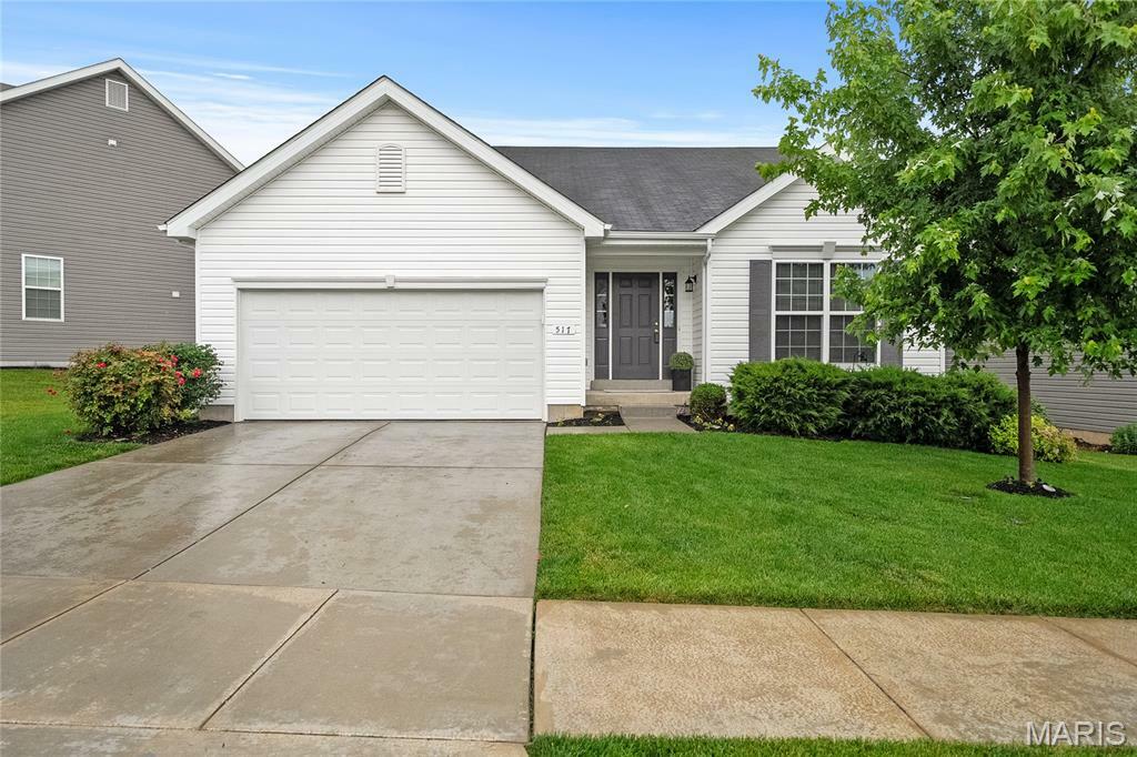 Property Photo: 517 Golden Leaf Court MO 63367