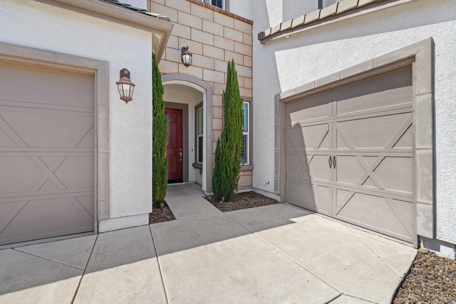 Property Photo: 224 Summer Breeze Court CA 95661