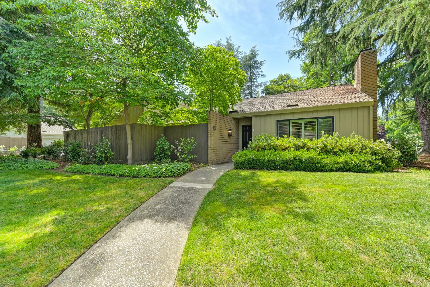 1025 Vanderbilt  Sacramento CA 95825 photo