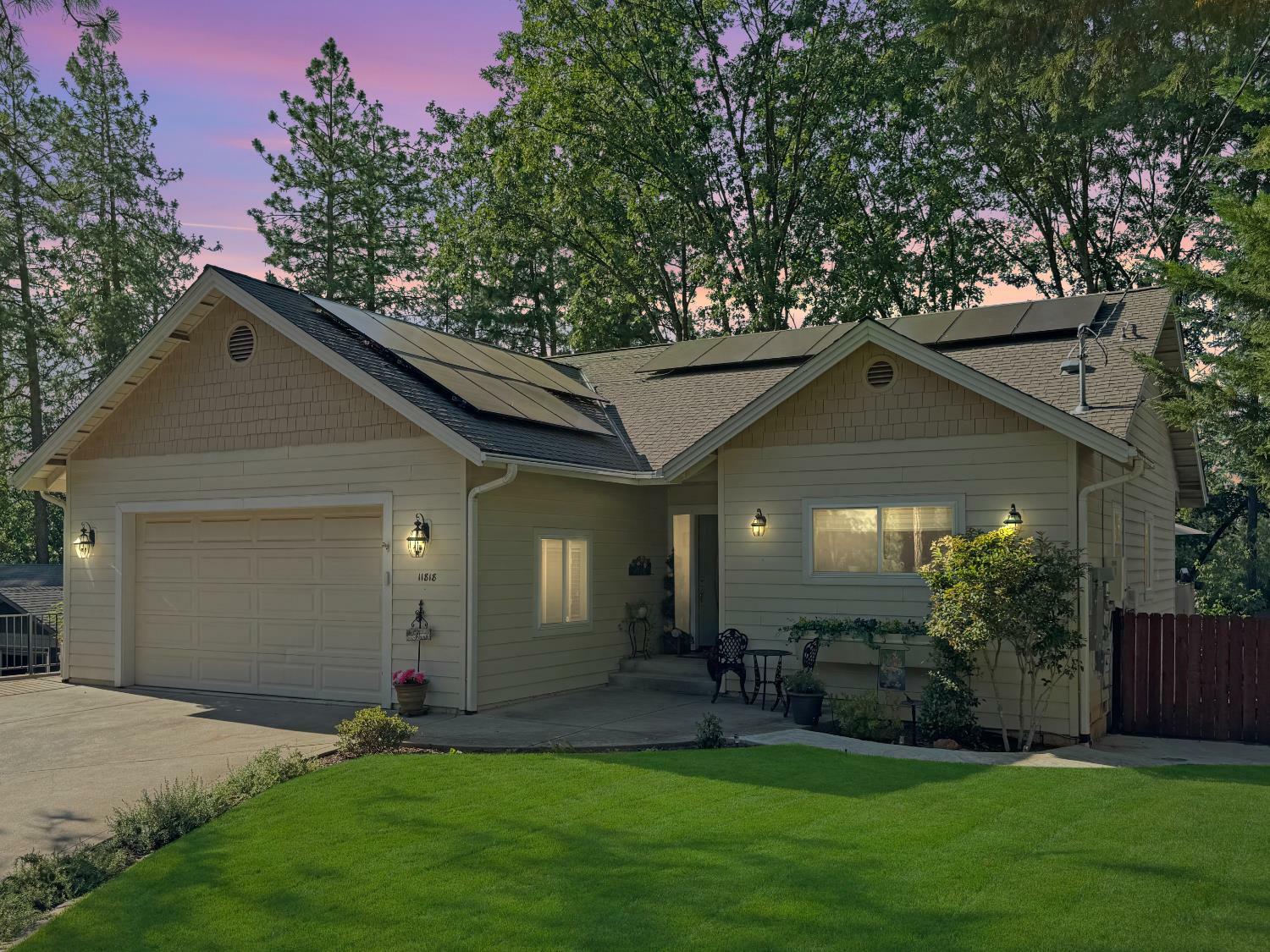 11818 Upper Circle Drive  Grass Valley CA 95949 photo