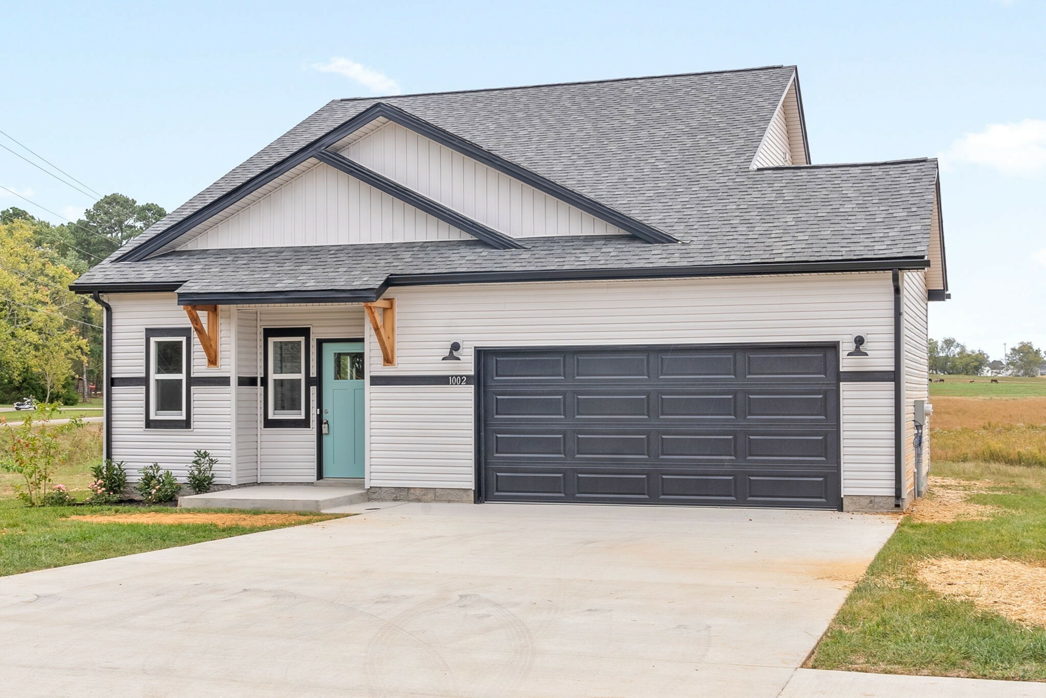 Property Photo: 1002 Cherry Acres TN 37042
