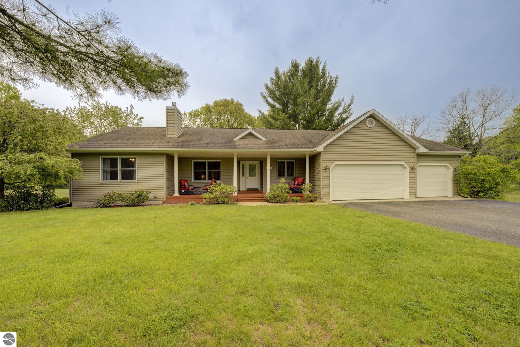 10247 Fishers Run  Traverse City MI 49685 photo