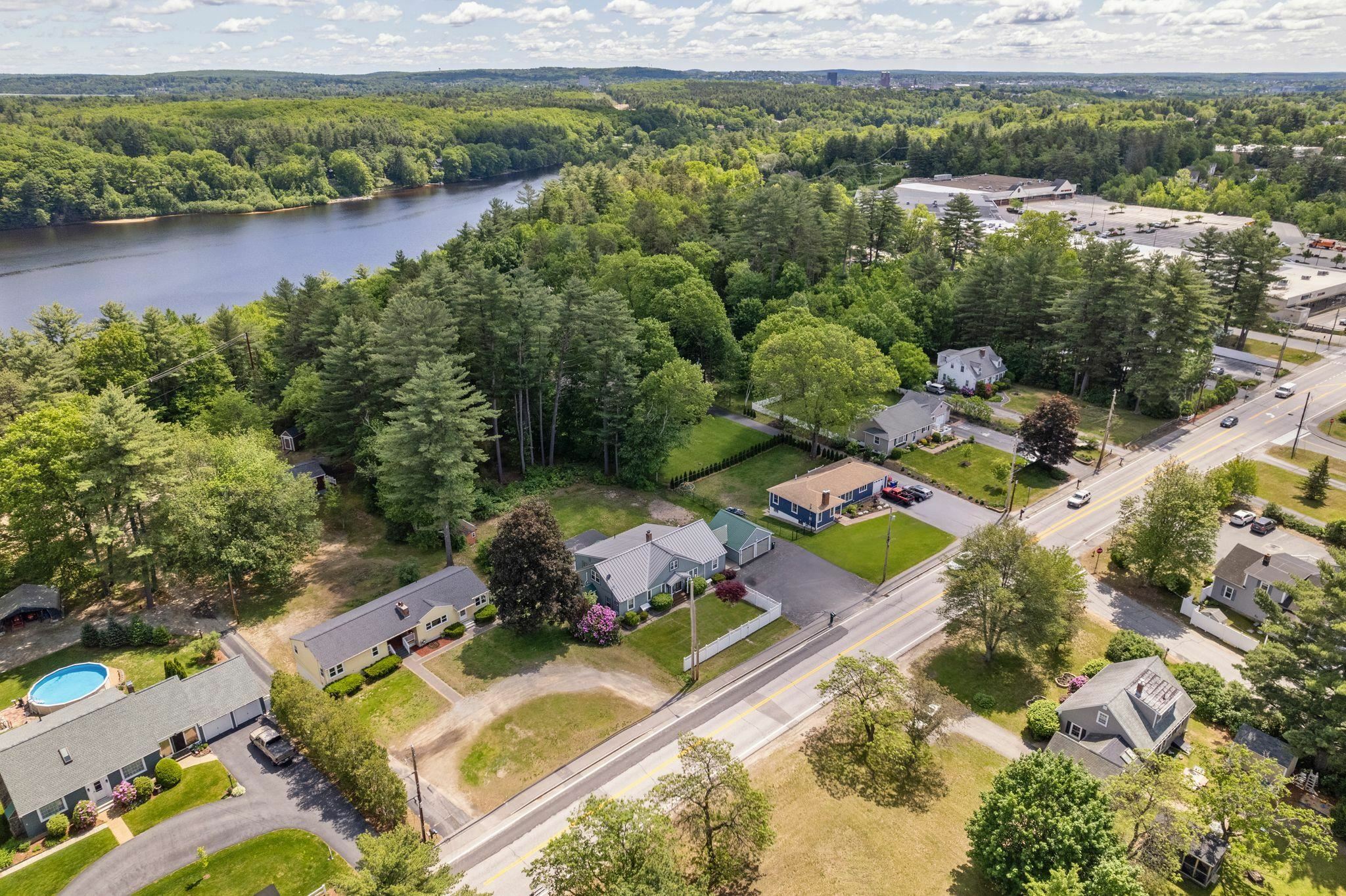 Property Photo: 515 Mast Road NH 03045