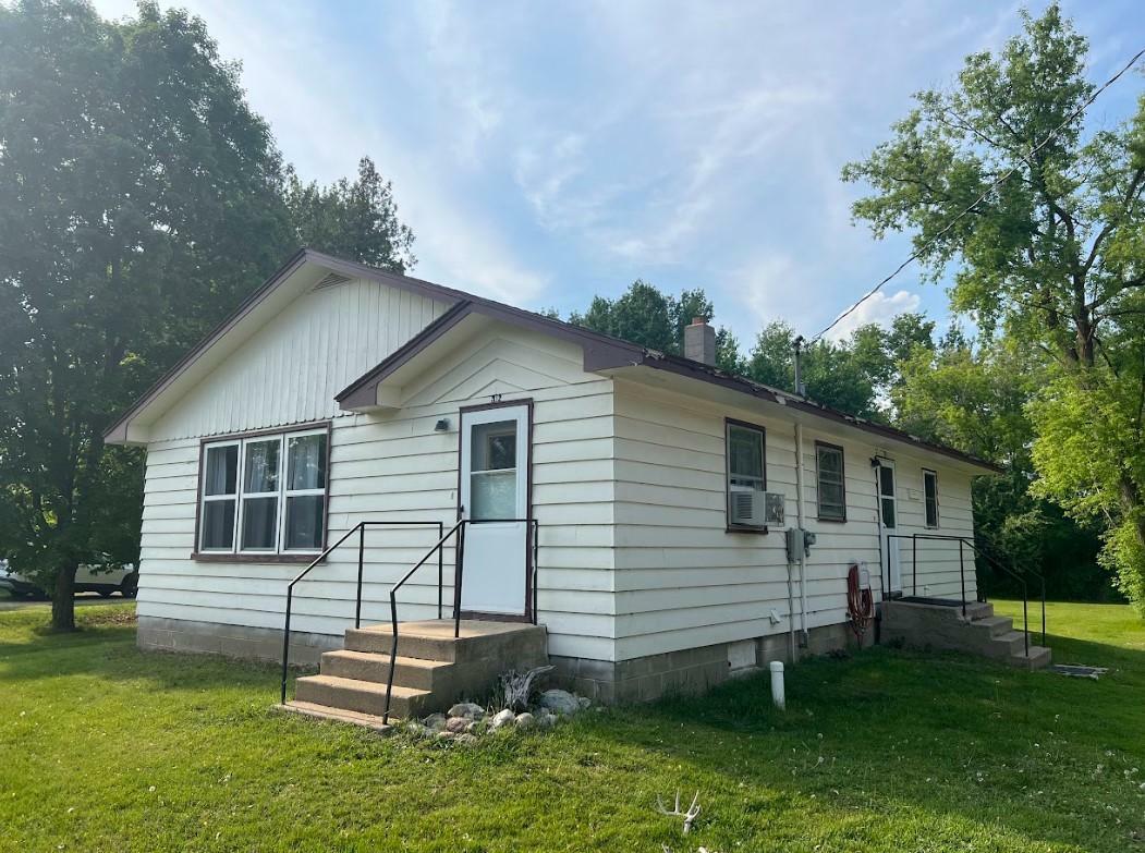 Property Photo: 312 1st Street NE MN 56477