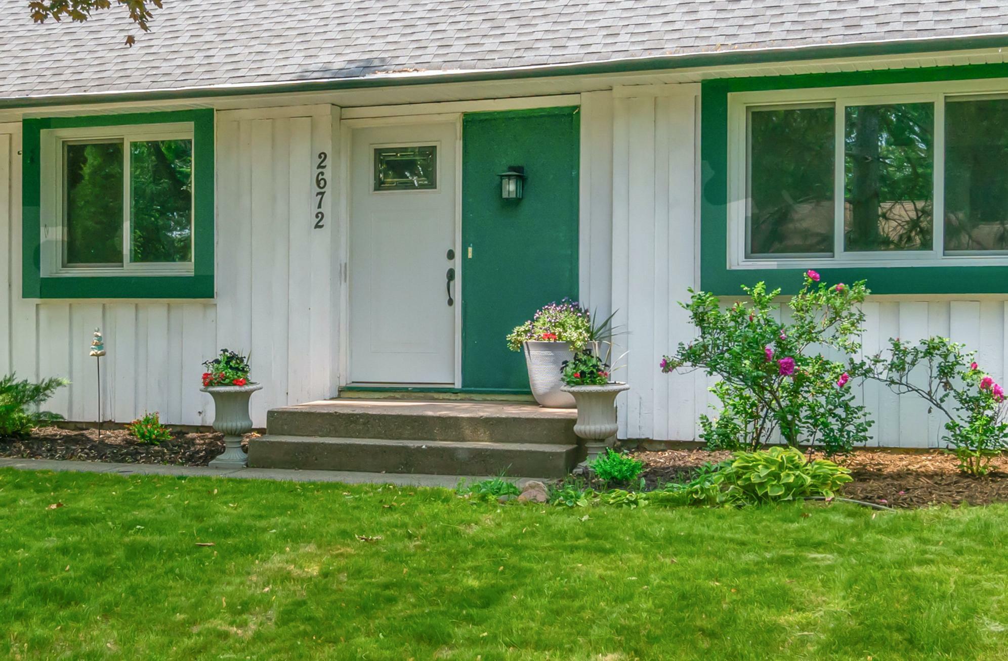 Property Photo: 2672 Fairlawn Drive MN 55082