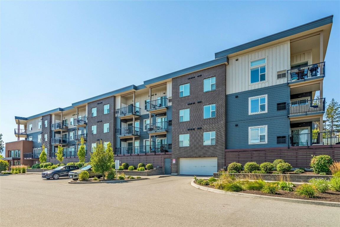 Property Photo: 935 Academy Way 322 BC V1V 3C9