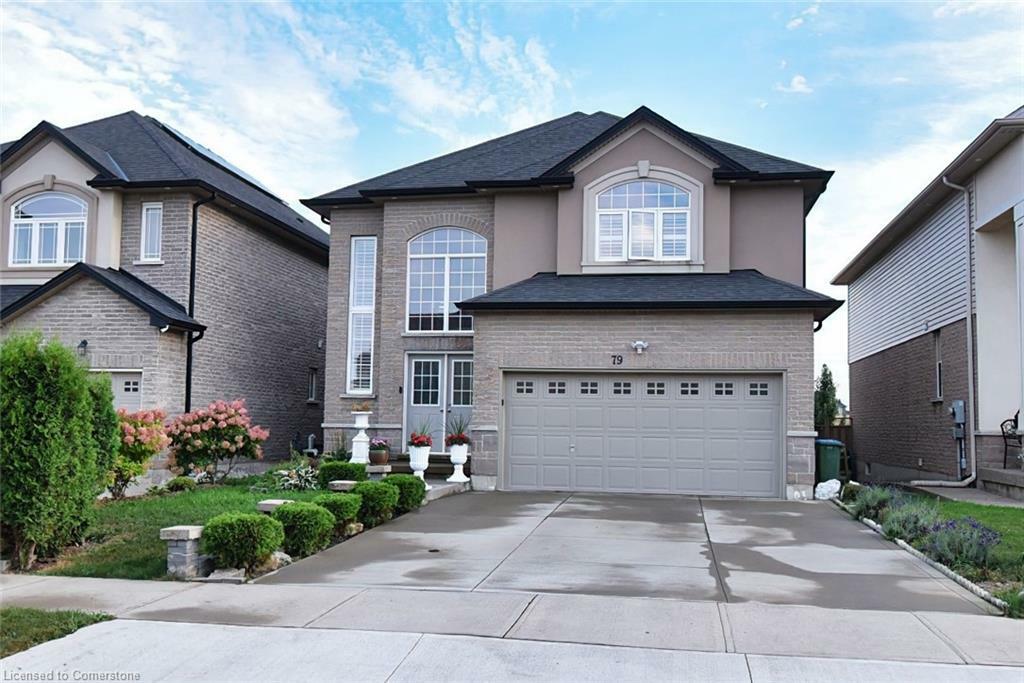 Photo de la propriété:  79 Aquasanta Crescent  ON L9B 0H8 
