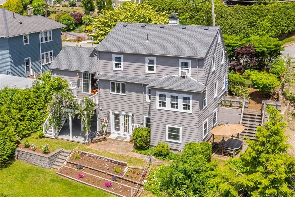 Property Photo:  107 Stoneleigh Road  MA 02472 