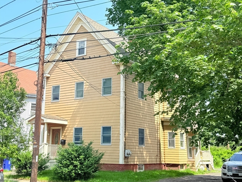 Property Photo:  563 Lynn - St  MA 02148 