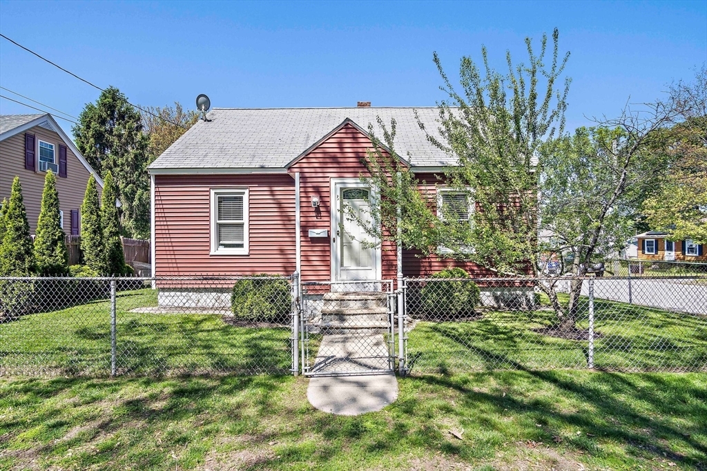 Property Photo: 159 S Lincoln St NH 03103
