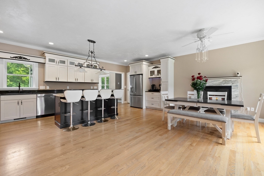 Property Photo:  10 Villa Drive  MA 02035 