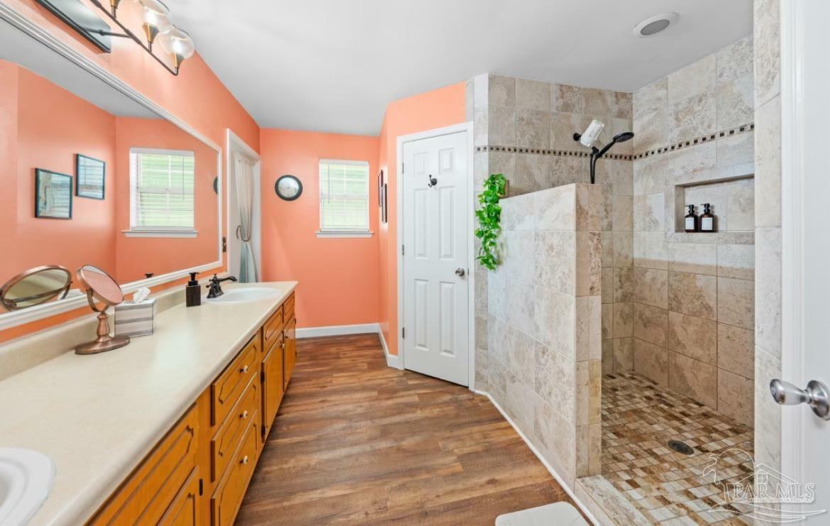 Property Photo: 7837 Skyview Blvd FL 32566