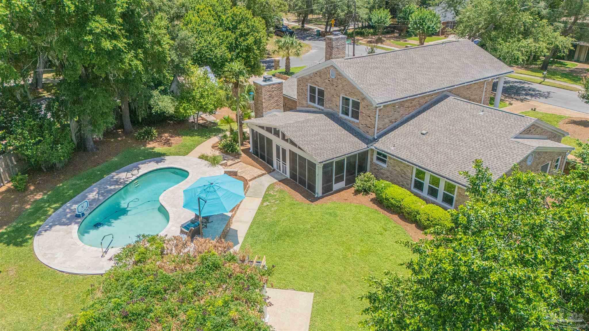 Property Photo: 334 Andrew Jackson Trl FL 32561
