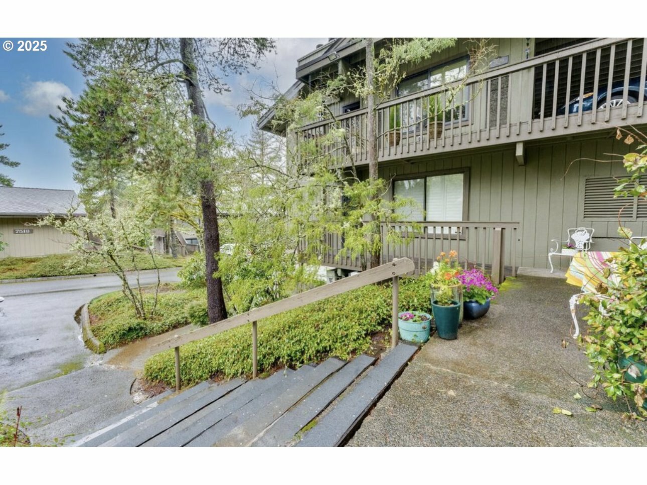7522 SW Barnes Rd H  Portland OR 97225 photo
